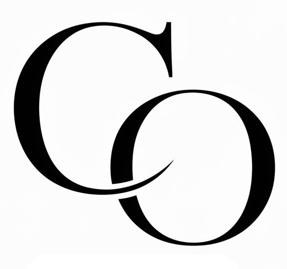 s ve p harflerini saran kedi ve köpekden oluşan logo